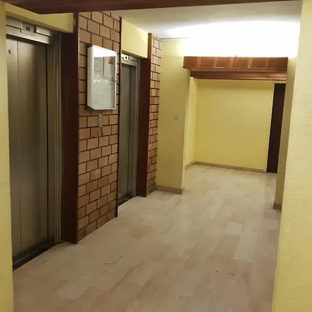 - Clim - Wifi -cuisine Privatif - Parking Prive - Salle De Bain Commune- Balcon 아파트 님