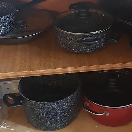 - Clim - Wifi -cuisine Privatif - Parking Prive - Salle De Bain Commune- Balcon Apartamento Nîmes