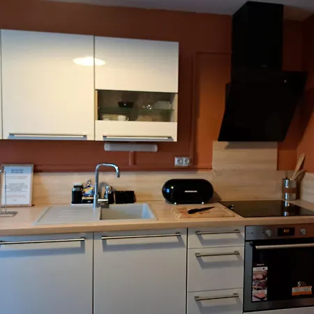 아파트 - Clim - Wifi -cuisine Privatif - Parking Prive - Salle De Bain Commune- Balcon *