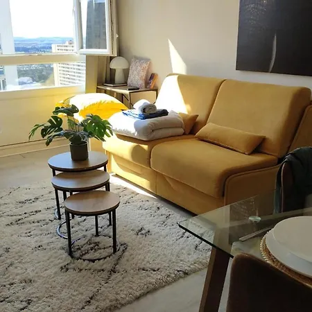 - Clim - Wifi -cuisine Privatif - Parking Prive - Salle De Bain Commune- Balcon * 님