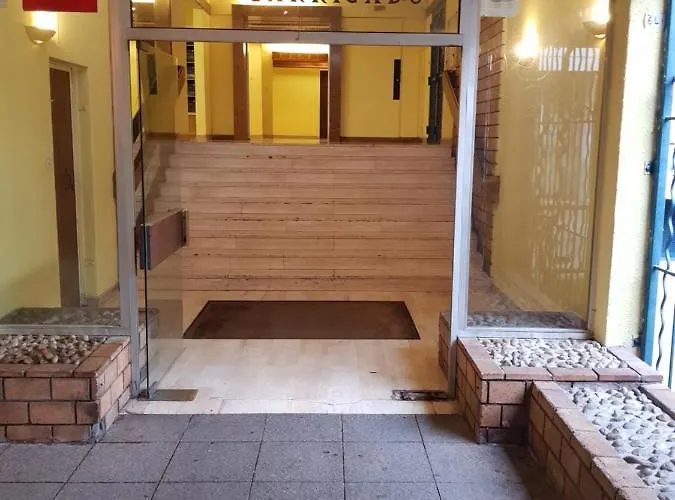 - Clim - Wifi -cuisine Privatif - Parking Prive - Salle De Bain Commune- Balcon Apartamento