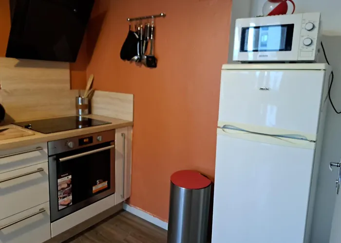 - Clim - Wifi -cuisine Privatif - Parking Prive - Salle De Bain Commune- Balcon Apartamento